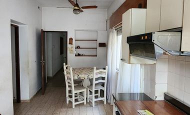 Amplia Casa - Zona Parque - Calle San Lorenzo -