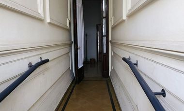 Amplia Casa - Zona Parque - Calle San Lorenzo -