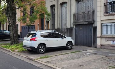 Amplia Casa - Zona Parque - Calle San Lorenzo -