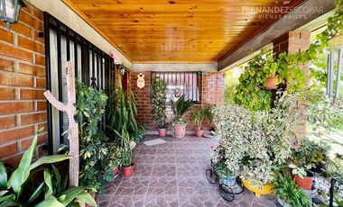 LLAYLLAY - SE VENDE PARCELA CON CASA Y GALPON