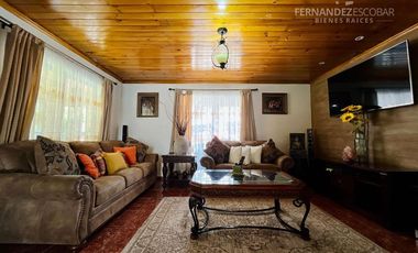 LLAYLLAY - SE VENDE PARCELA CON CASA Y GALPON