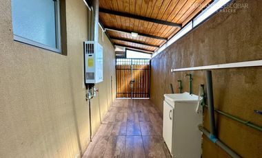 SAN ESTEBAN - VENDE CASA ESQUINA DE 4D 3B 4E LAS VIZCACHAS
