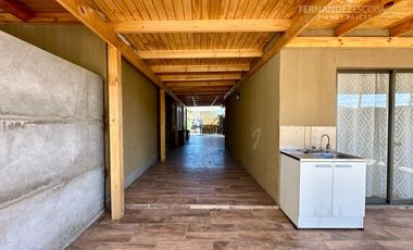 SAN ESTEBAN - VENDE CASA ESQUINA DE 4D 3B 4E LAS VIZCACHAS