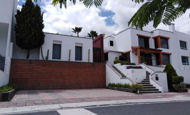 SE ESCUCHAN OFERTAS VENTA Casa con ALBERCA en Real de Juriquilla Querétaro