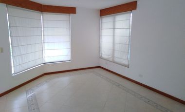 SE ESCUCHAN OFERTAS VENTA Casa con ALBERCA en Real de Juriquilla Querétaro