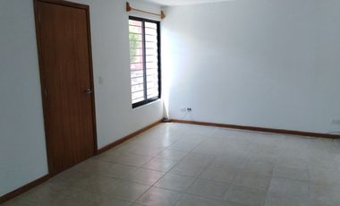 SE ESCUCHAN OFERTAS VENTA Casa con ALBERCA en Real de Juriquilla Querétaro