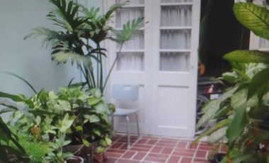 VENTA CASA DOS PLANTAS-OPCION DE LOCAL COMERCIAL