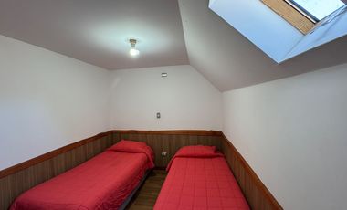 Complejo de cabañas turístico orilla pavimento camino termas de Chillan
