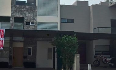 Casa en Renta en Cañadas del Lago con rooftop