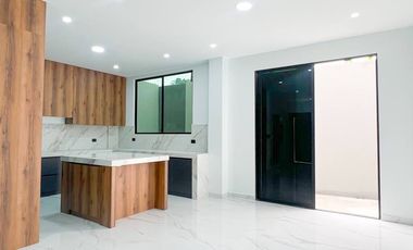 CASA EN VENTA EN URBANIZACION VALLE BOMBOLI