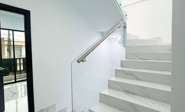 CASA EN VENTA EN URBANIZACION VALLE BOMBOLI