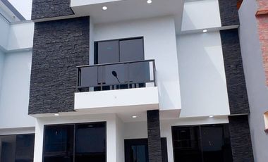 CASA EN VENTA EN URBANIZACION VALLE BOMBOLI