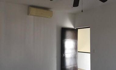 Renta de bonita casa en Cumbres Elite sector Villas