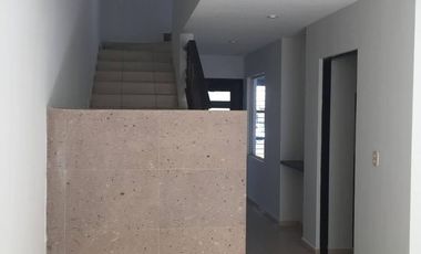 Renta de bonita casa en Cumbres Elite sector Villas