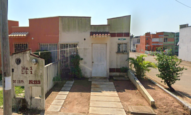 CASA EN AV. LAS OLAS, COSOLEACAQUE, VERACRUZ. ¡NO CREDITOS!