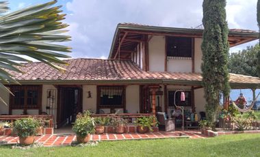Venta hermosa Casa Finca, Vereda Filo Verde, Barbosa Antioquia.