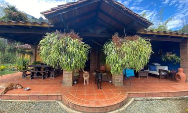 Venta hermosa Casa Finca, Altos de Villa Roca, Copacabana Antioquia.