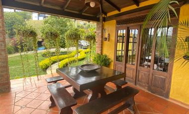 Venta hermosa Casa Finca, Altos de Villa Roca, Copacabana Antioquia.