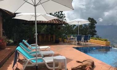 Venta hermosa Casa Finca, Altos de Villa Roca, Copacabana Antioquia.