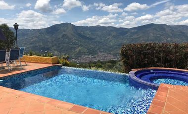 Venta hermosa Casa Finca, Altos de Villa Roca, Copacabana Antioquia.