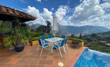 Venta hermosa Casa Finca, Altos de Villa Roca, Copacabana Antioquia.