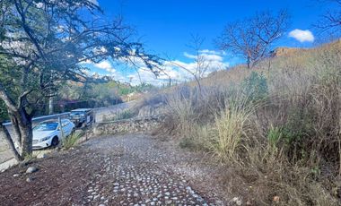 TERRENO Y CASA EN VENTA EN LAS CAÑADAS