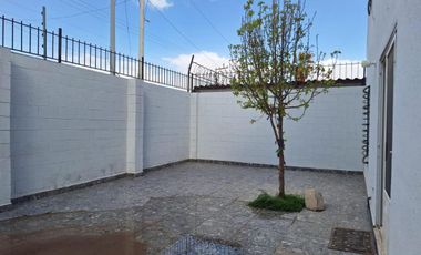 RENTA DE CASA EN CERRADA TRENTO