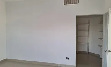 RENTA DE CASA EN CERRADA TRENTO