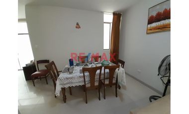 Venta De Casa De Tres Pisos En Urb.Los Medanos // ID: 1133344