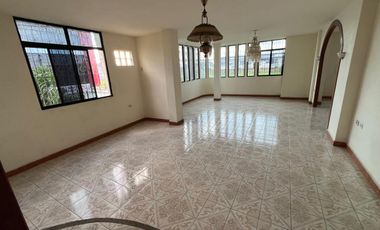 casa rentera de venta en manta diagonal al coral Y/T