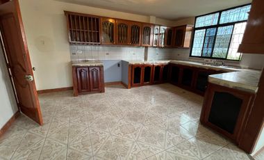 casa rentera de venta en manta diagonal al coral Y/T