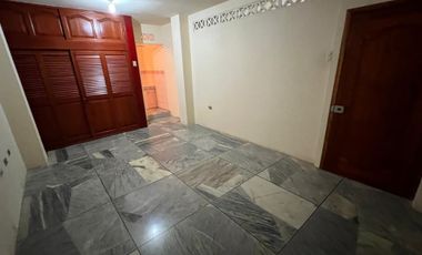 casa rentera de venta en manta diagonal al coral Y/T