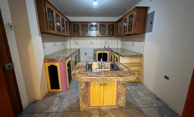 casa rentera de venta en manta diagonal al coral Y/T