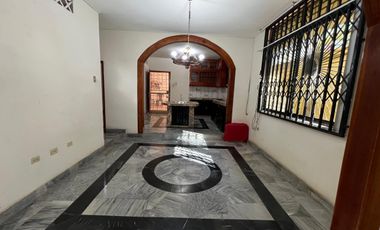 casa rentera de venta en manta diagonal al coral Y/T