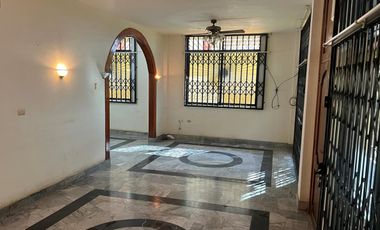 casa rentera de venta en manta diagonal al coral Y/T