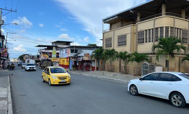 casa rentera de venta en manta diagonal al coral Y/T