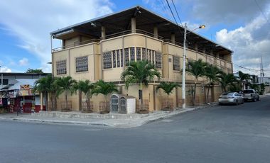 casa rentera de venta en manta diagonal al coral Y/T