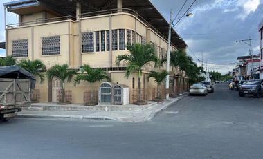 casa rentera de venta en manta diagonal al coral Y/T