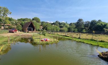 GRAN CABAÑA EN VENTA, CON LAGO PROPIO...