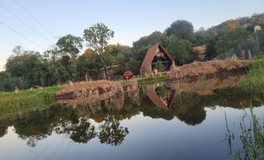 GRAN CABAÑA EN VENTA, CON LAGO PROPIO...