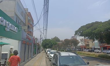 Se Alquila local comercial en La Molina