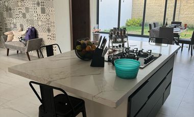 CASA FRENTE ÁREA VERDE en venta MAYORCA