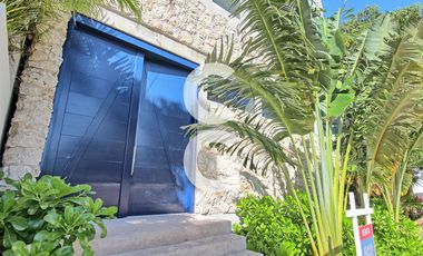 Casa en Venta en Cancun en Residencial Laguna Puerto Cancun con Roof Top