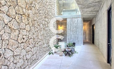 Casa en Venta en Cancun en Residencial Laguna Puerto Cancun con Roof Top