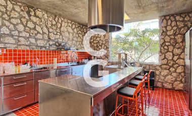 Casa en Venta en Cancun en Residencial Laguna Puerto Cancun con Roof Top