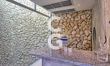 Casa en Venta en Cancun en Residencial Laguna Puerto Cancun con Roof Top