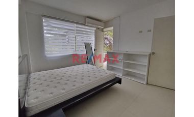 Alquiler De Departamento Amoblado En Exclusivo Condominio // ID: 1133356