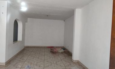 AMPLIA CASA EN URB. LA NORIA-TRUJILLO