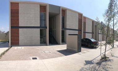 Rento Duplex en PB con patio y amenidades en Acento Residencial, Zakia, Qro. 12,000
