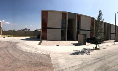Rento Duplex en PB con patio y amenidades en Acento Residencial, Zakia, Qro. 12,000